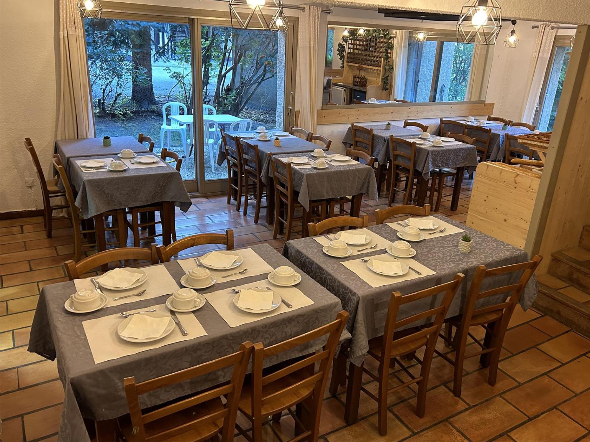 Hotel Residence Les Colchiques Le Monetier-les-Bains ภายนอก รูปภาพ